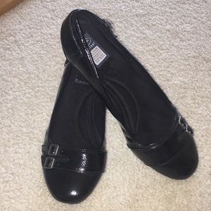 Dr. Scholl’s Black Flats with Buckles